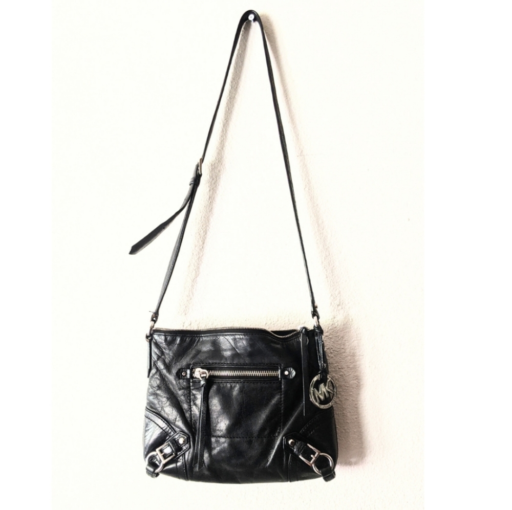Michael kors leather buckle black crossbody